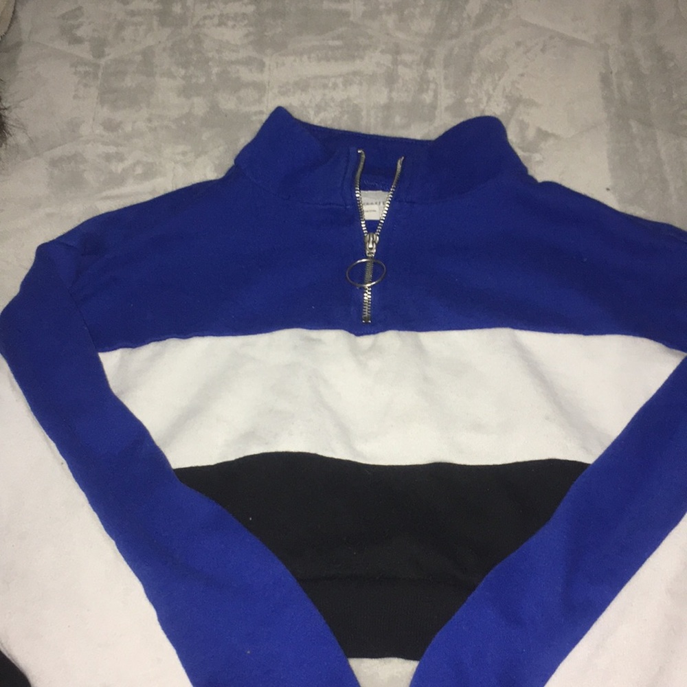 Cropped sweater - Picture 1 of 1